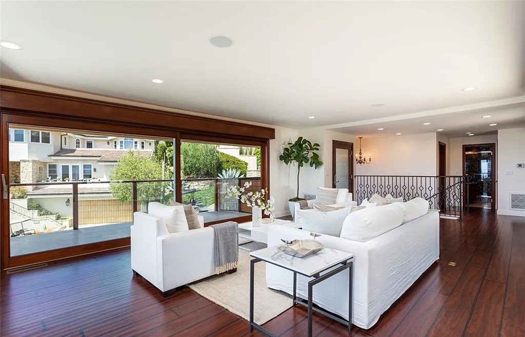 434 Emerald Bay, Laguna Beach sold by Dave Csira at Cove Canyon Realty